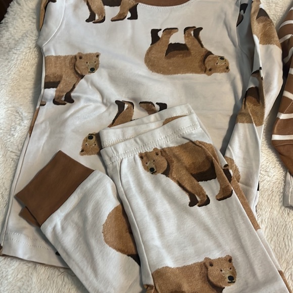 Pajama set - Picture 3 of 3